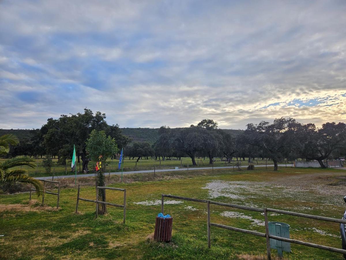 Toril  Hotel Rural Portilla De Monfraguee מראה חיצוני תמונה